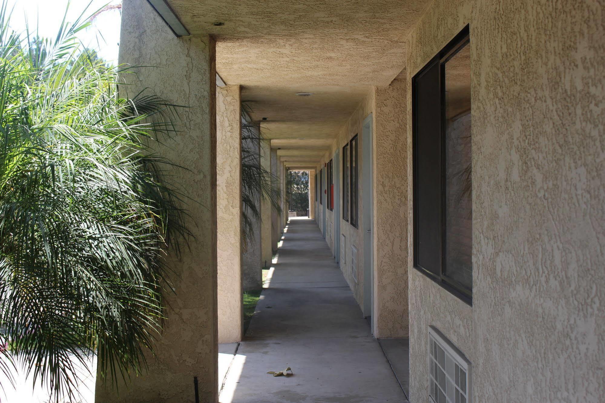 O'Cairns Inn And Suites Lompoc Exterior foto